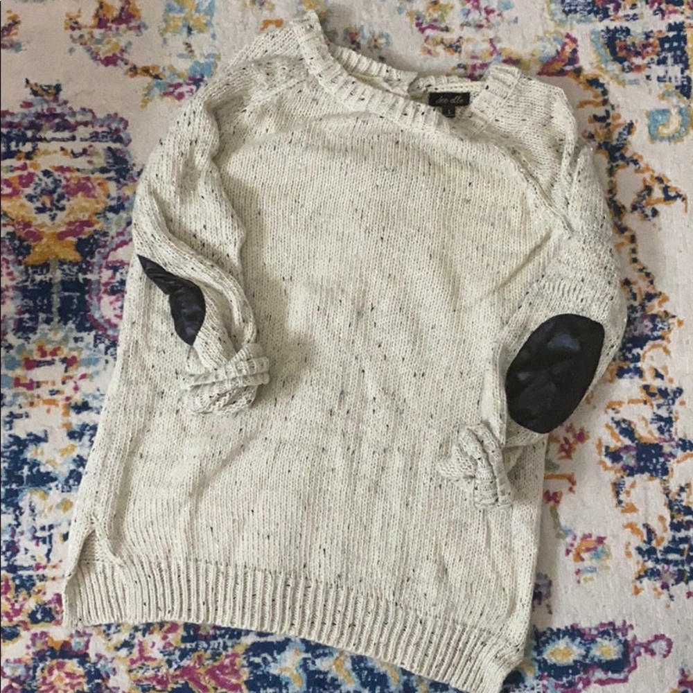 Adorable Fall Sweater with button back detail